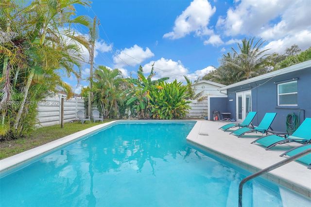 407 S 56th Terrace, Hollywood, FL 33023