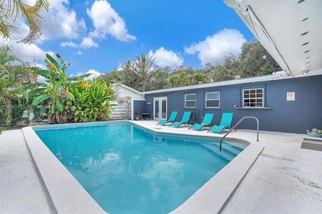 407 S 56th Terrace, Hollywood, FL 33023