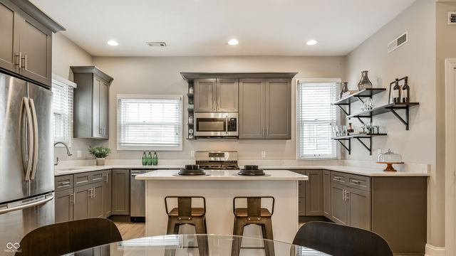 328 Lesley Avenue, Indianapolis, IN 46219