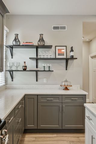 328 Lesley Avenue, Indianapolis, IN 46219