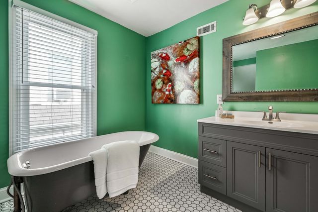 328 Lesley Avenue, Indianapolis, IN 46219