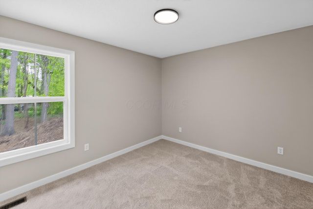 532 Floral Valley W, Howard, OH 43028