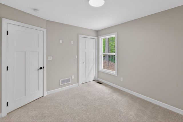 532 Floral Valley W, Howard, OH 43028
