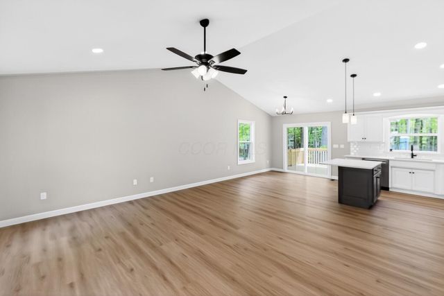 532 Floral Valley W, Howard, OH 43028