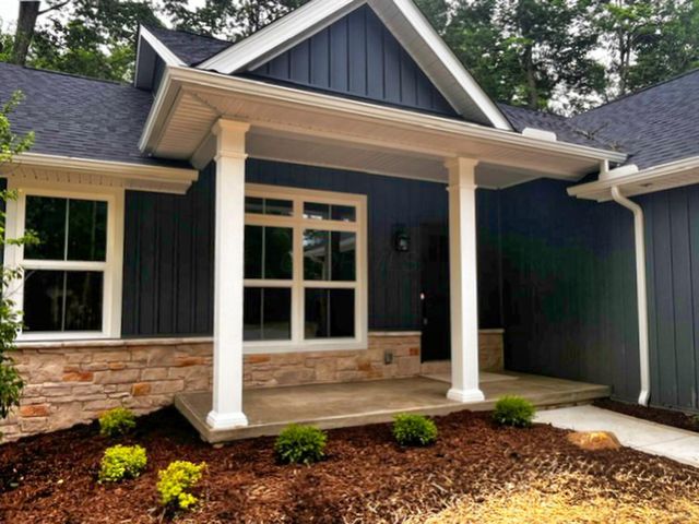 532 Floral Valley W, Howard, OH 43028