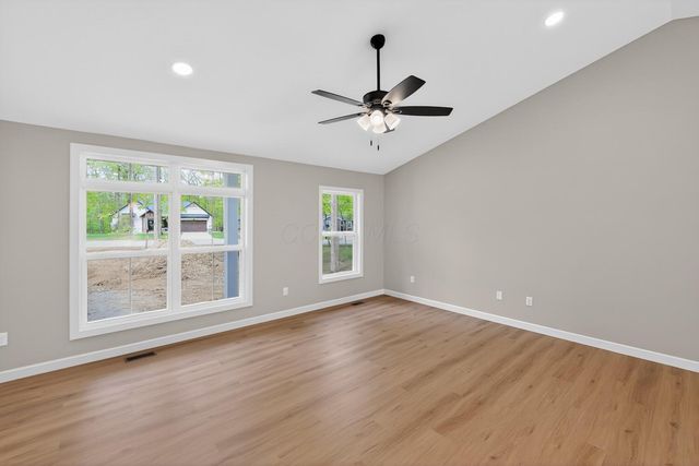 532 Floral Valley W, Howard, OH 43028