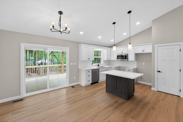 532 Floral Valley W, Howard, OH 43028
