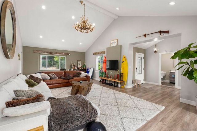 752 Bracero Road, Encinitas, CA 92024