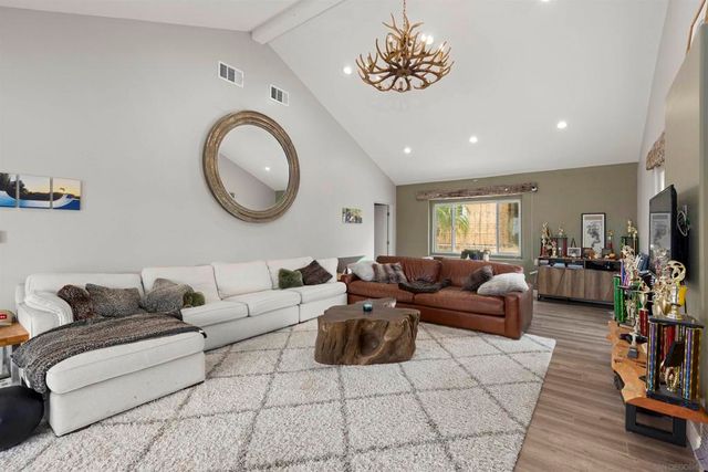 752 Bracero Road, Encinitas, CA 92024