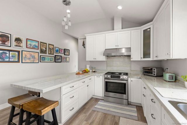 752 Bracero Road, Encinitas, CA 92024