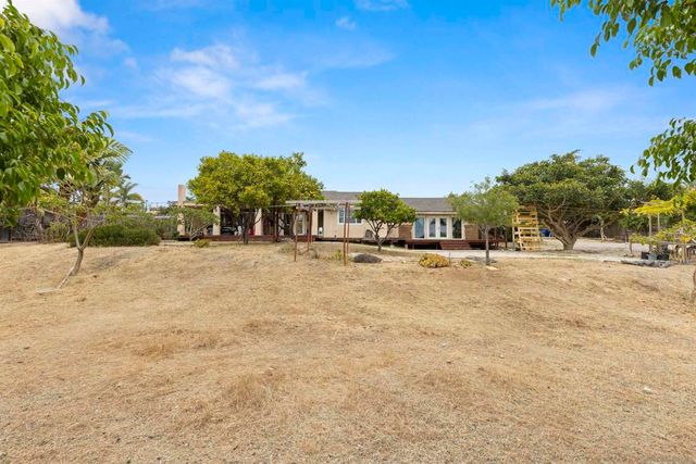 752 Bracero Road, Encinitas, CA 92024