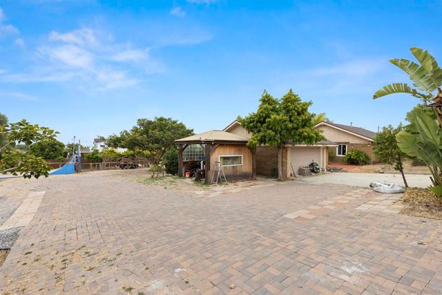 752 Bracero Road, Encinitas, CA 92024
