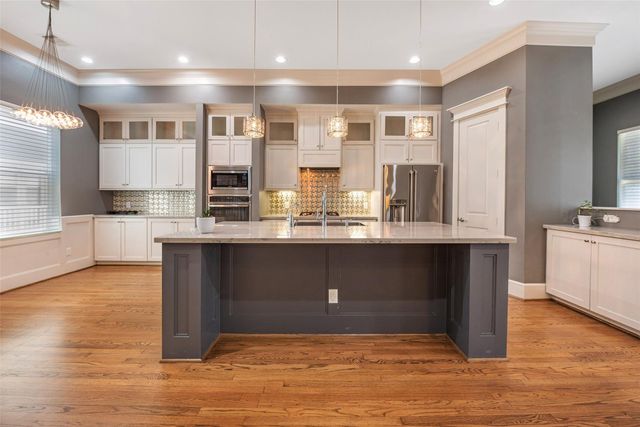 212 W 6th Street, Houston, TX 77007