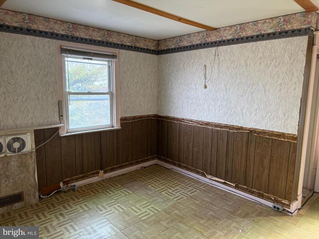 900 NORTHPOINT RD, Baltimore, MD 21224