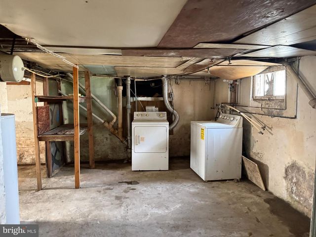 900 NORTHPOINT RD, Baltimore, MD 21224