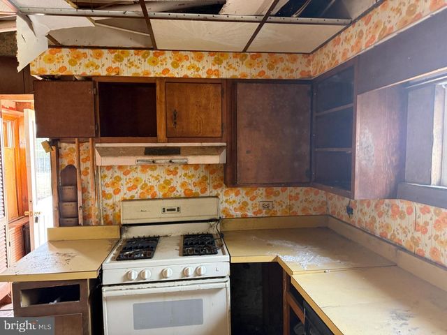 900 NORTHPOINT RD, Baltimore, MD 21224