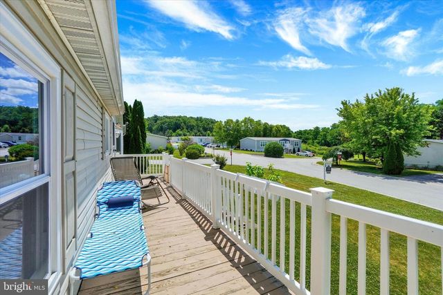 148 BROADWING DR, Hanover, PA 17331