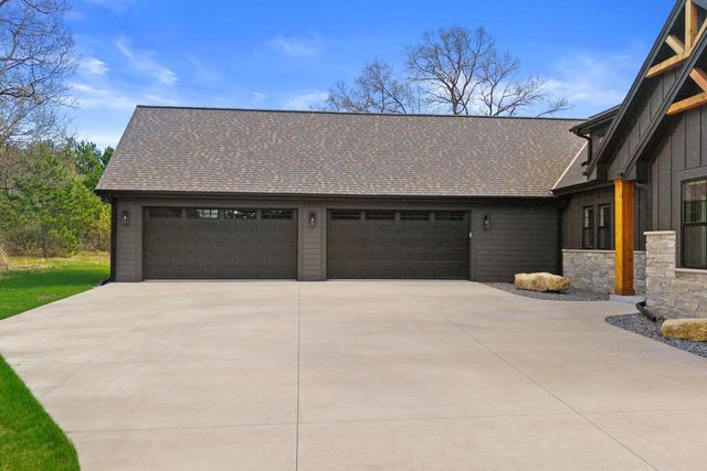 375 Pinehurst Drive, Nekoosa, WI 54457