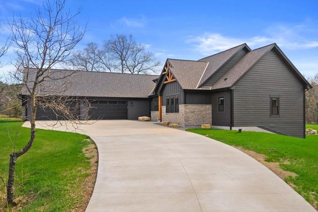 375 Pinehurst Drive, Nekoosa, WI 54457