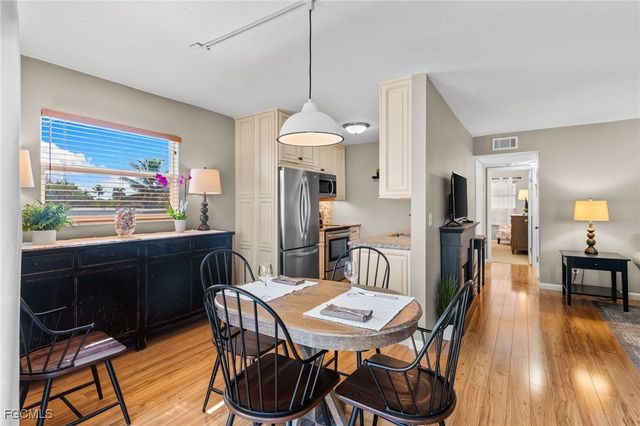 601 Periwinkle WAY C-5, Sanibel, FL 33957