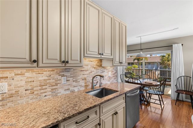 601 Periwinkle WAY C-5, Sanibel, FL 33957