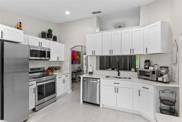 8207 WESTMONT TERRACE DRIVE, Lakeland, FL 33810