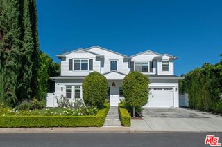 13935 Huston Street, Sherman Oaks, CA 91423