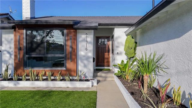 21316 Dolores, Carson, CA 90745