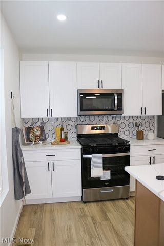 7602 Hickory, Oakwood Village, OH 44146