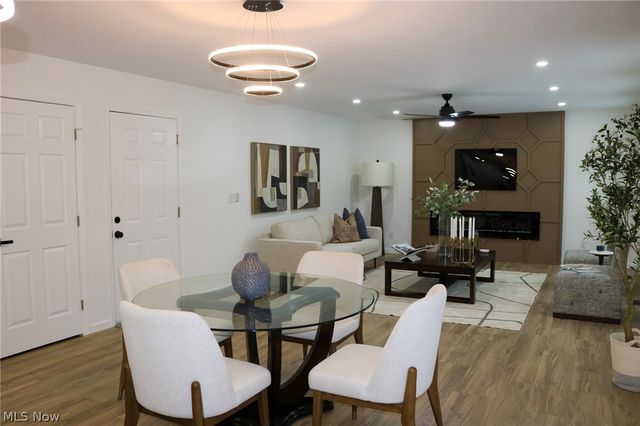 7602 Hickory, Oakwood Village, OH 44146