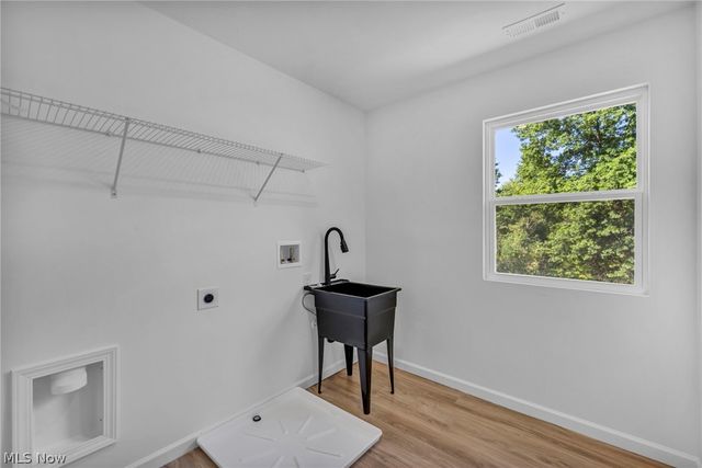 7602 Hickory, Oakwood Village, OH 44146