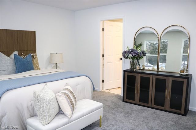 7602 Hickory, Oakwood Village, OH 44146