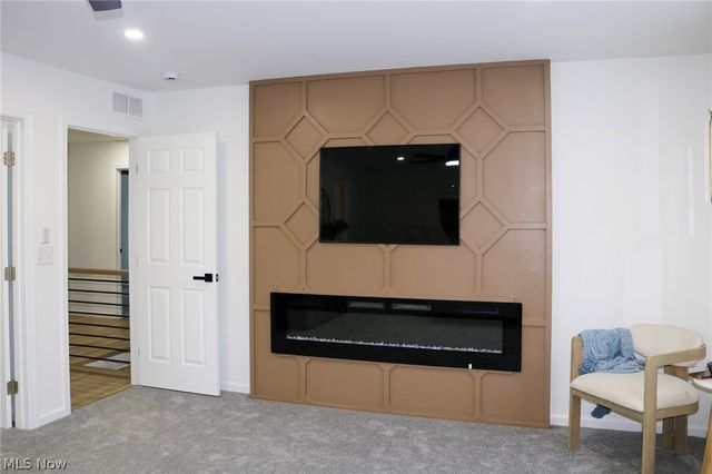 7602 Hickory, Oakwood Village, OH 44146