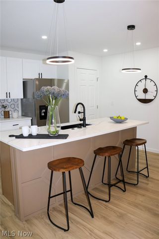 7602 Hickory, Oakwood Village, OH 44146