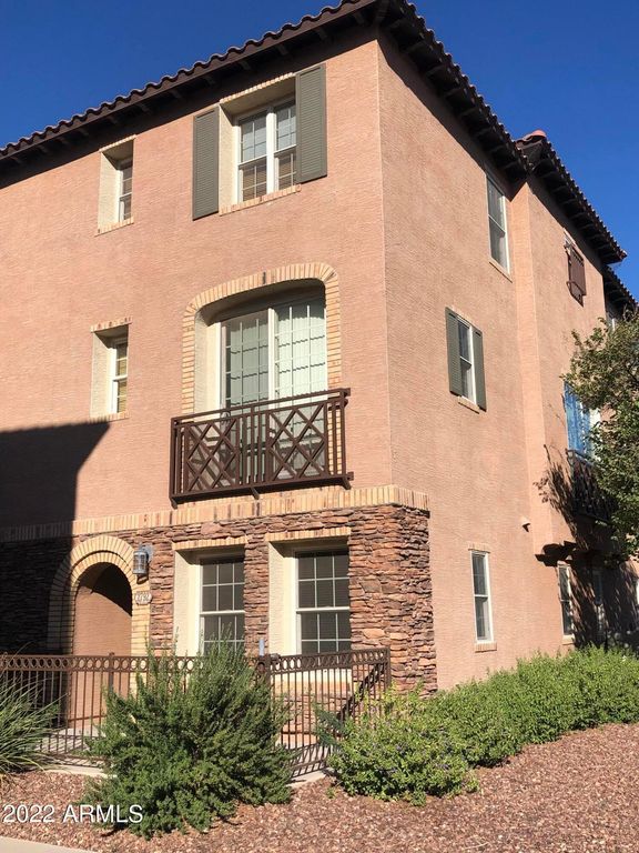 2792 S Bahama Drive, Gilbert, AZ 85295