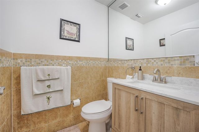 2930 SW 11th ST, Miami, FL 33135