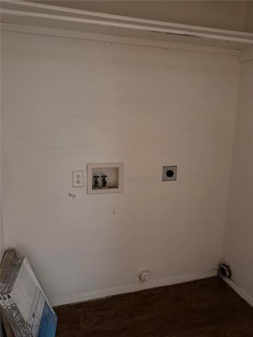 5412 Creekridge Drive, Arlington, TX 76018