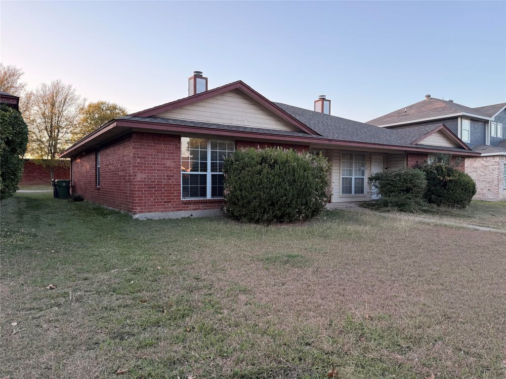 5412 Creekridge Drive, Arlington, TX 76018
