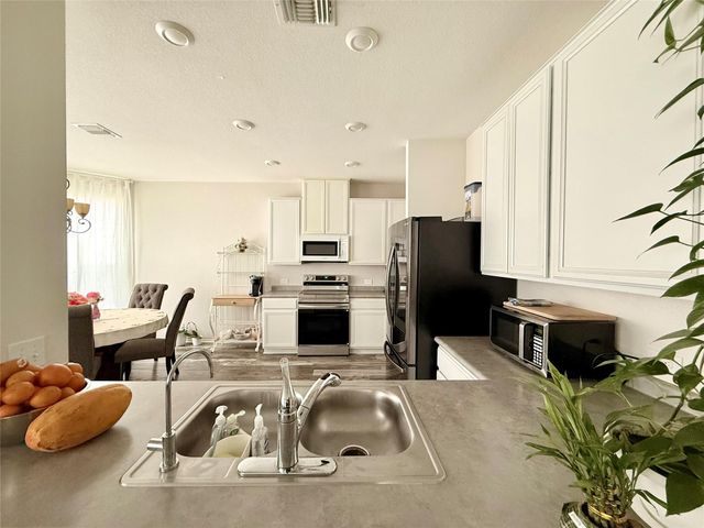 6805 Horseshoe Pond DR, Del Valle, TX 78617