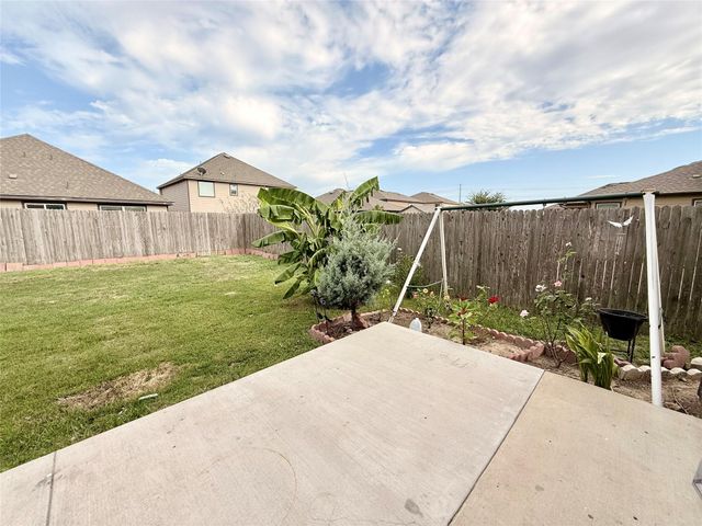 6805 Horseshoe Pond DR, Del Valle, TX 78617