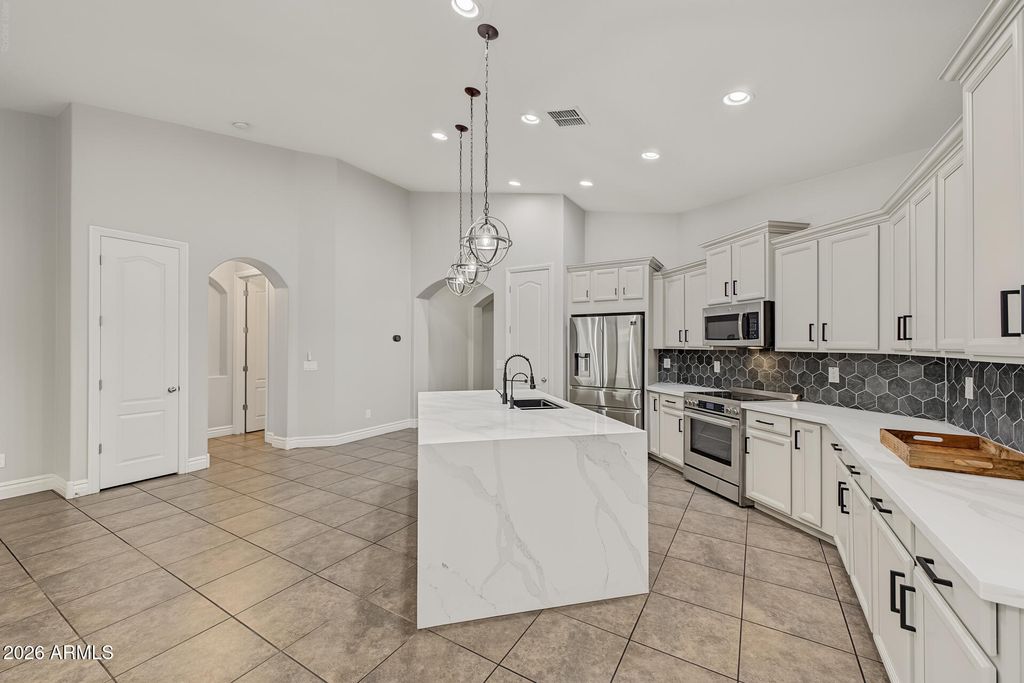 10734 E LINCOLN Avenue, Mesa, AZ 85212 — photo 4