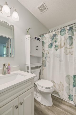 7988 Vermont Road, North Charleston, SC 29418