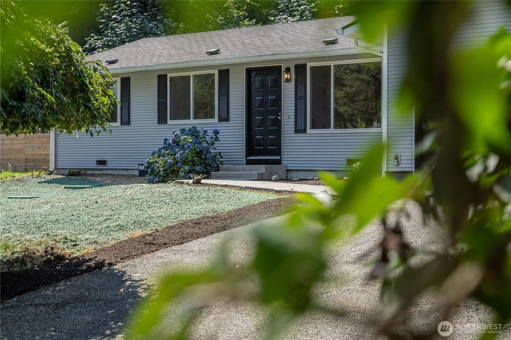 17311 NE 156th Street, Woodinville, WA 98072