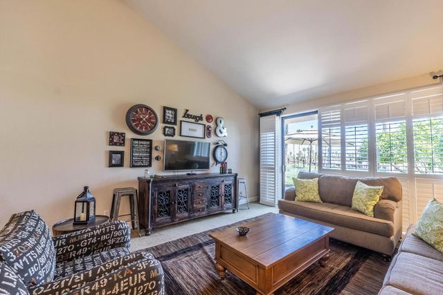 39432 Narcissus Way, Palm Desert, CA 92211