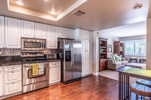 39432 Narcissus Way, Palm Desert, CA 92211