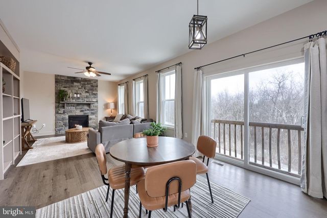 1584 BUNKER COURT, Chambersburg, PA 17202