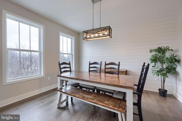 1584 BUNKER COURT, Chambersburg, PA 17202