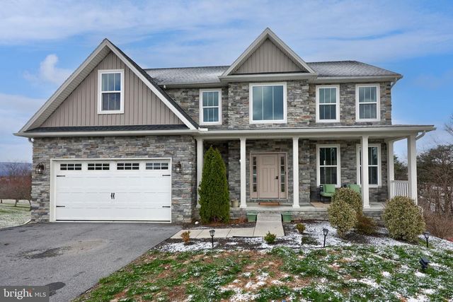 1584 BUNKER COURT, Chambersburg, PA 17202