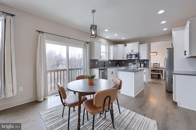 1584 BUNKER COURT, Chambersburg, PA 17202