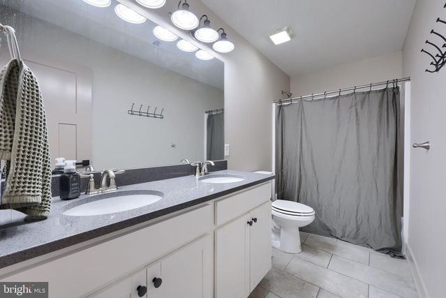 1584 BUNKER COURT, Chambersburg, PA 17202